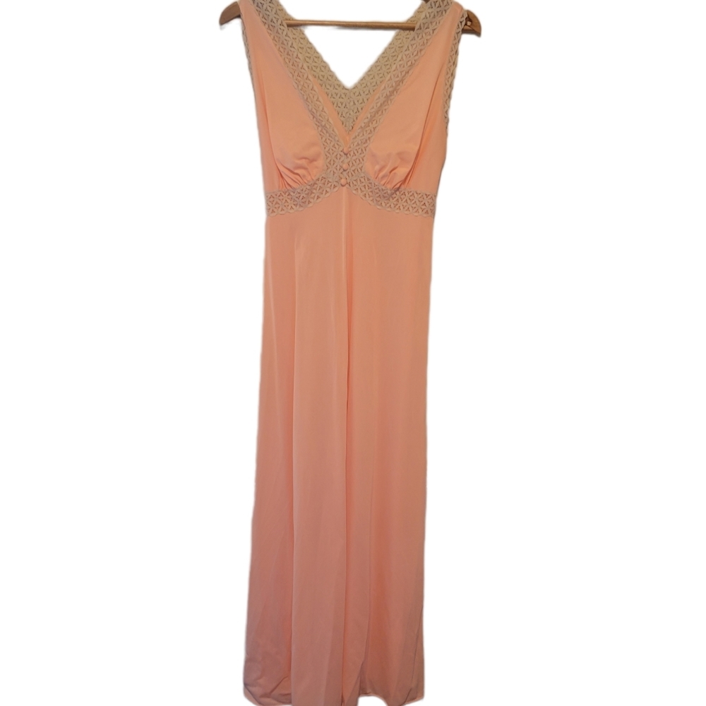 Vintage vanity fair night gown